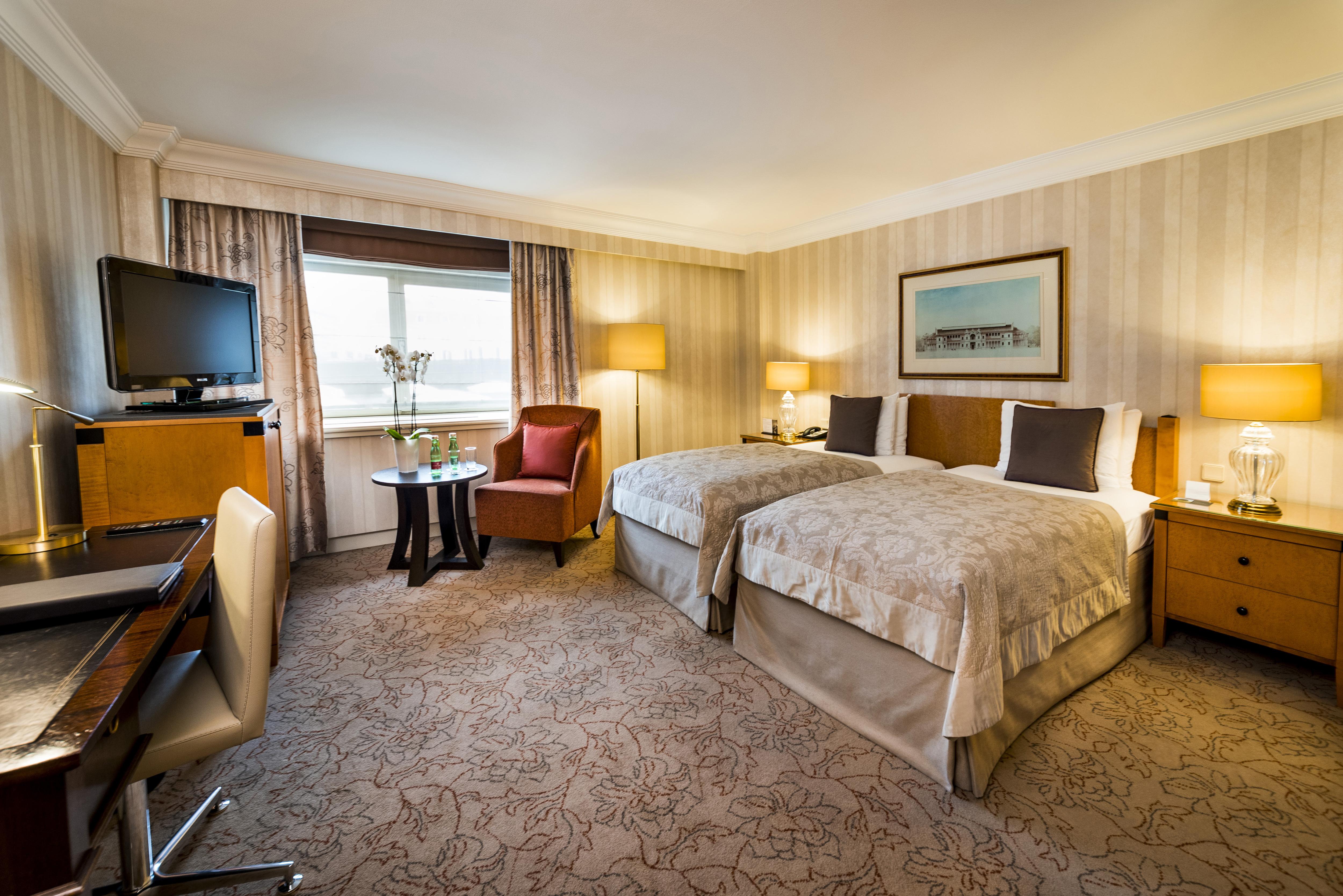 维也纳洲际酒店 外观 照片 A room at the InterContinental London