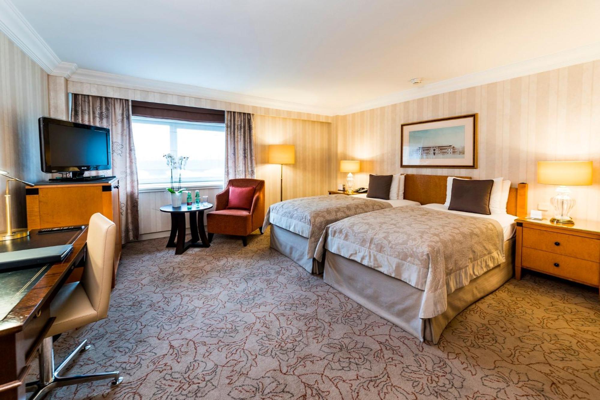 维也纳洲际酒店 外观 照片 A room at the hotel